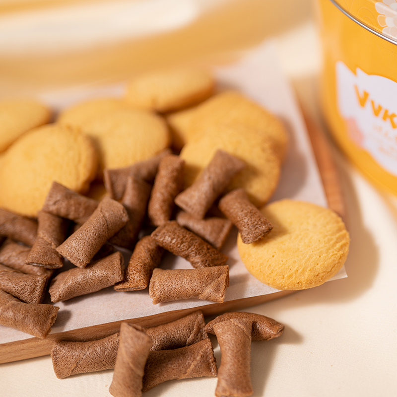 VVKOKO宫之上礼盒装饼干 （牛奶味曲奇饼干180g+巧克力牛奶味爆浆注心卷（饼干）150g）